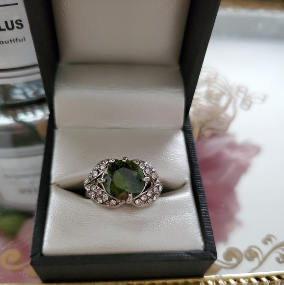 💎Gorgeous Peridot gemstone ring - Picture 5 of 6